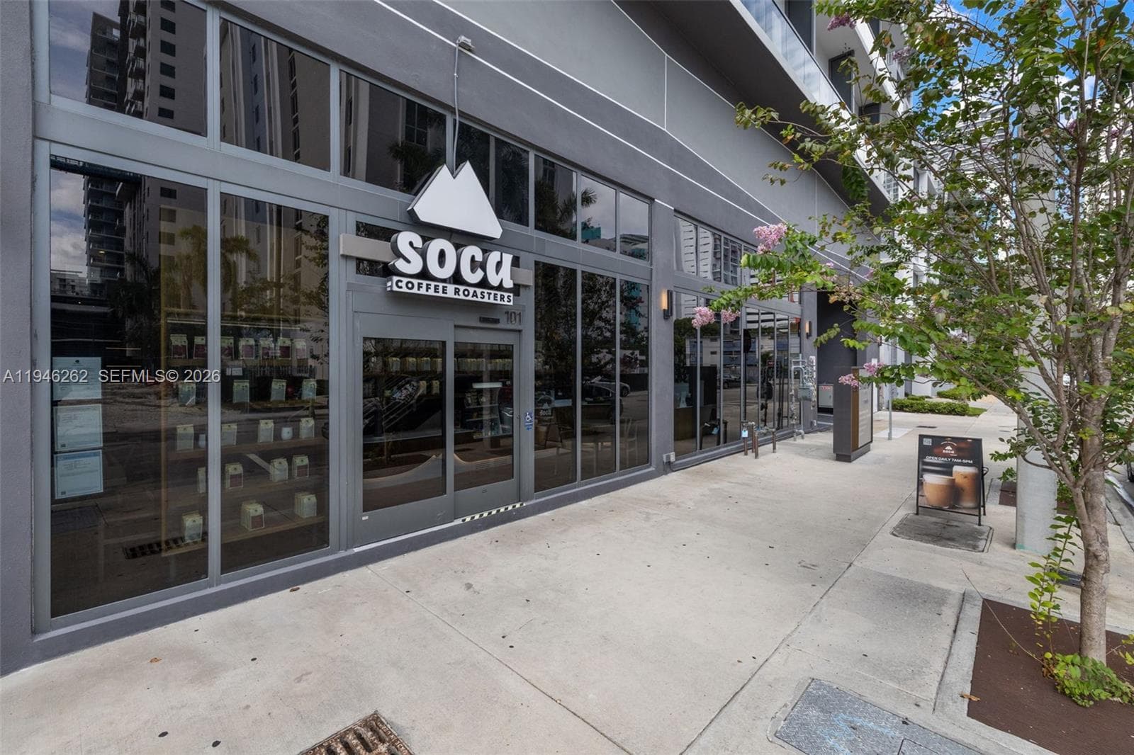 239 SW 9th St # 2303, Miami FL 33130 — 50