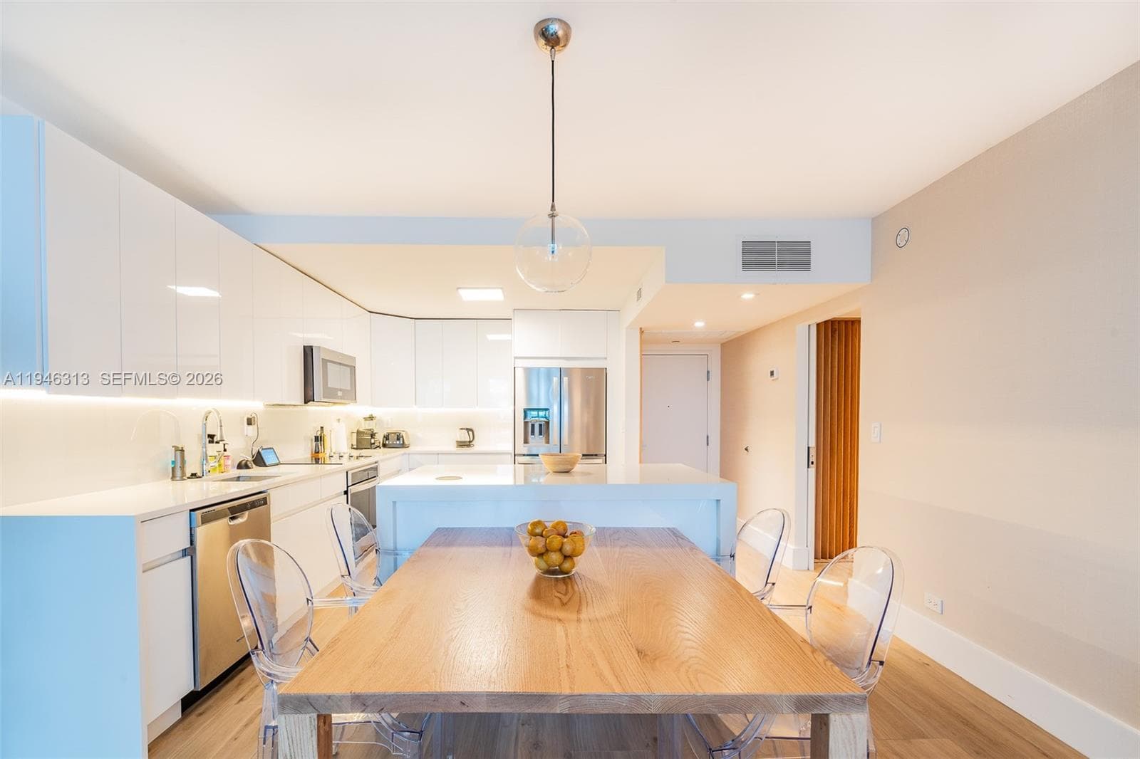 2301 Collins Ave # 719, Miami Beach FL 33139 — 2