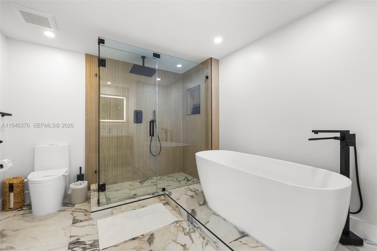 485 Brickell Ave # 1804, Miami FL 33131 — 20