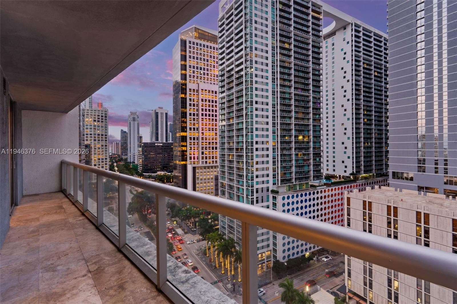 485 Brickell Ave # 1804, Miami FL 33131 — 33