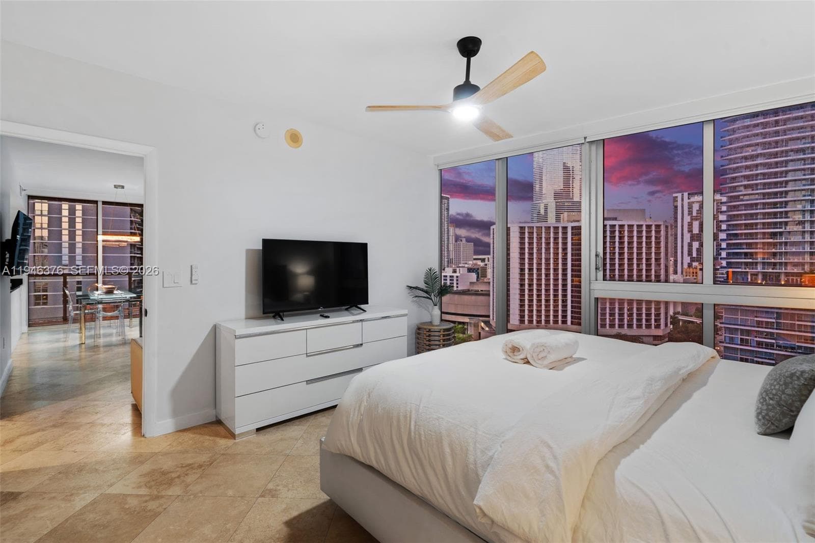 485 Brickell Ave # 1804, Miami FL 33131 — 40