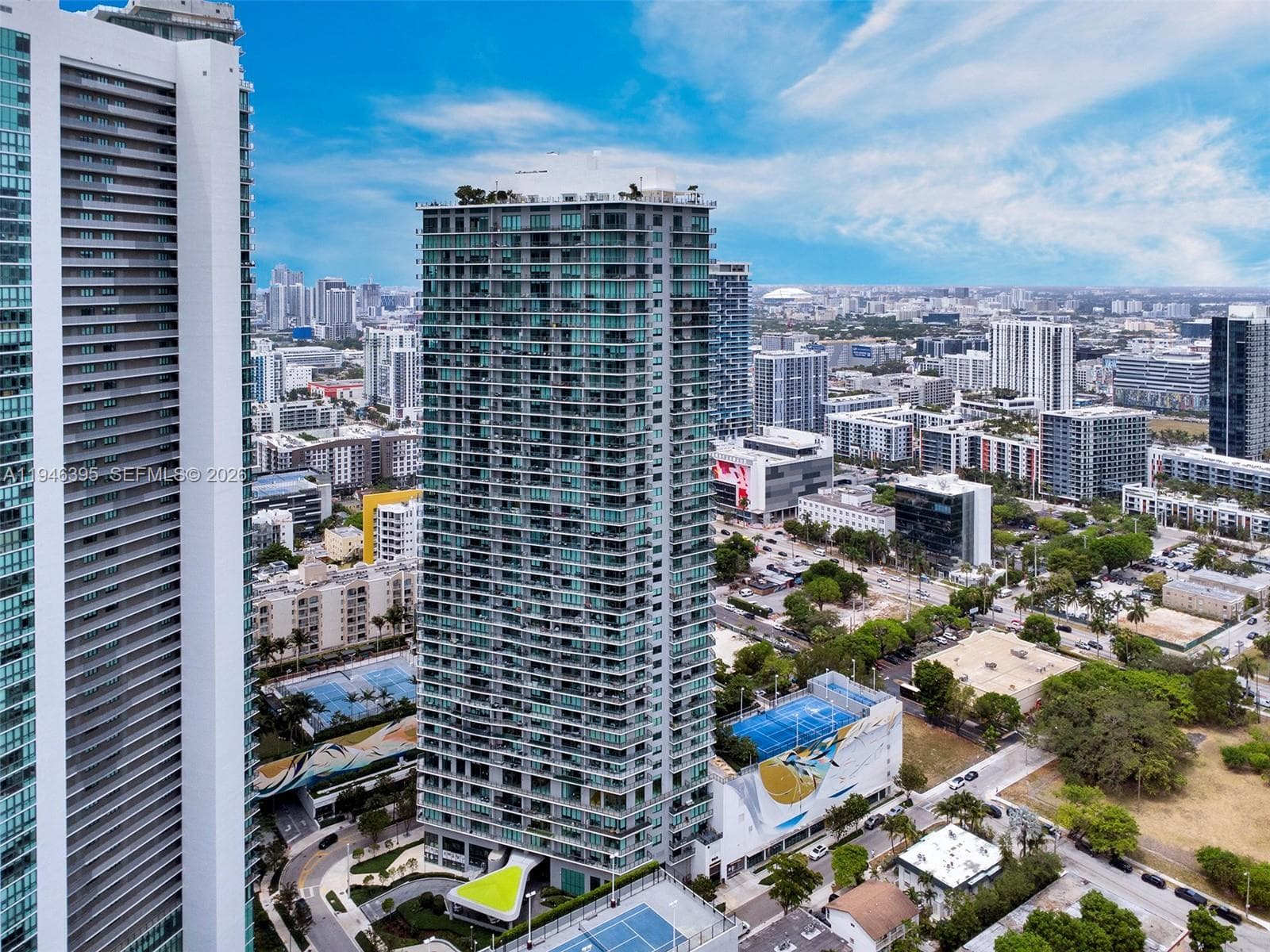 501 NE 31 # 4305, Miami FL 33137 — 32