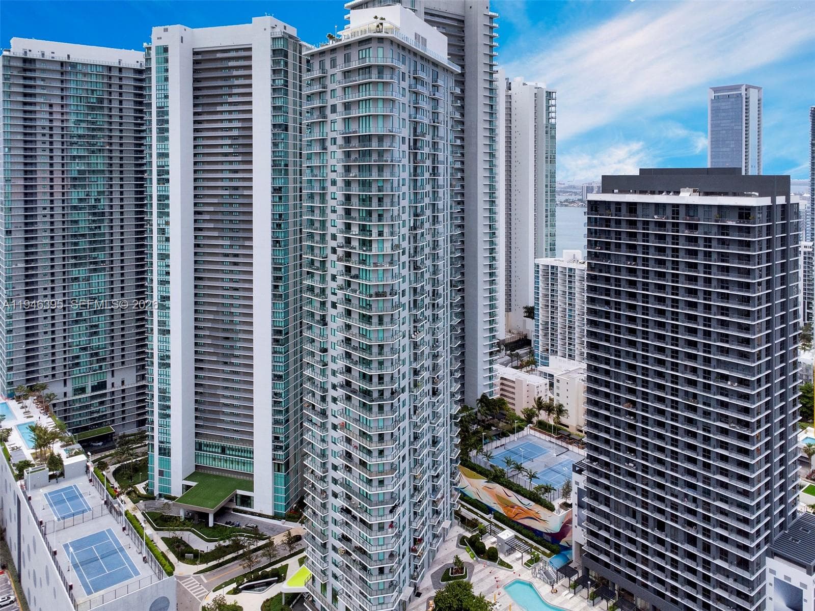 501 NE 31 # 4305, Miami FL 33137 — 33