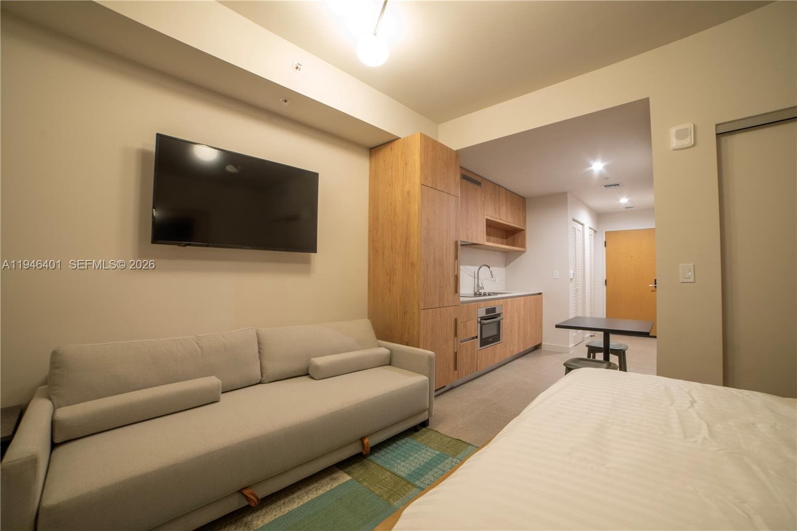 11 NE 6TH # 1908, Miami FL 33132 — 2