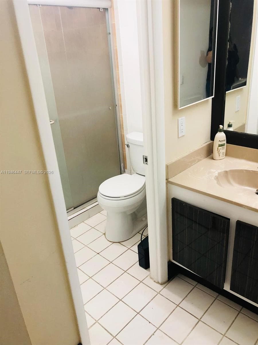 17890 W Dixie # 302, Miami FL 33160 — 12