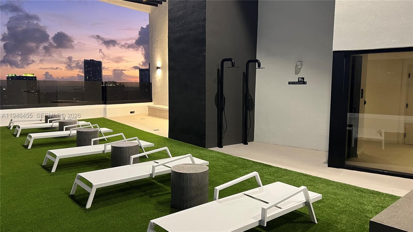 225 N Miami Ave # 312, Miami FL 33128 — 32