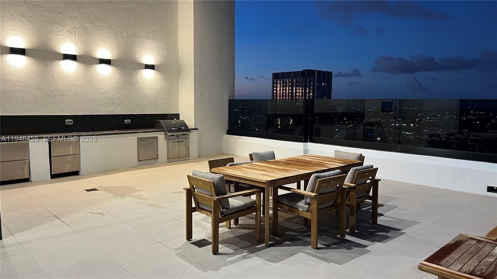 225 N Miami Ave # 312, Miami FL 33128 — 31
