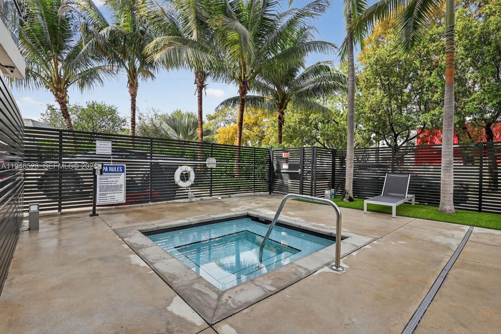 13800 Highland Dr # 308, North Miami Beach FL 33181 — 33