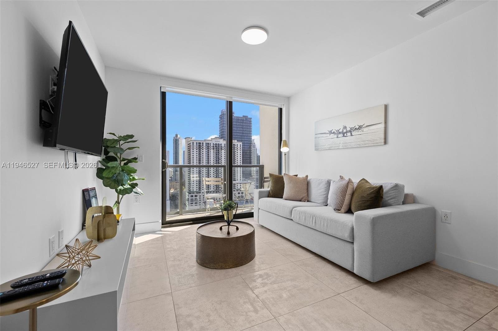 239 SW 9th St # 2304, Miami FL 33130 — 27