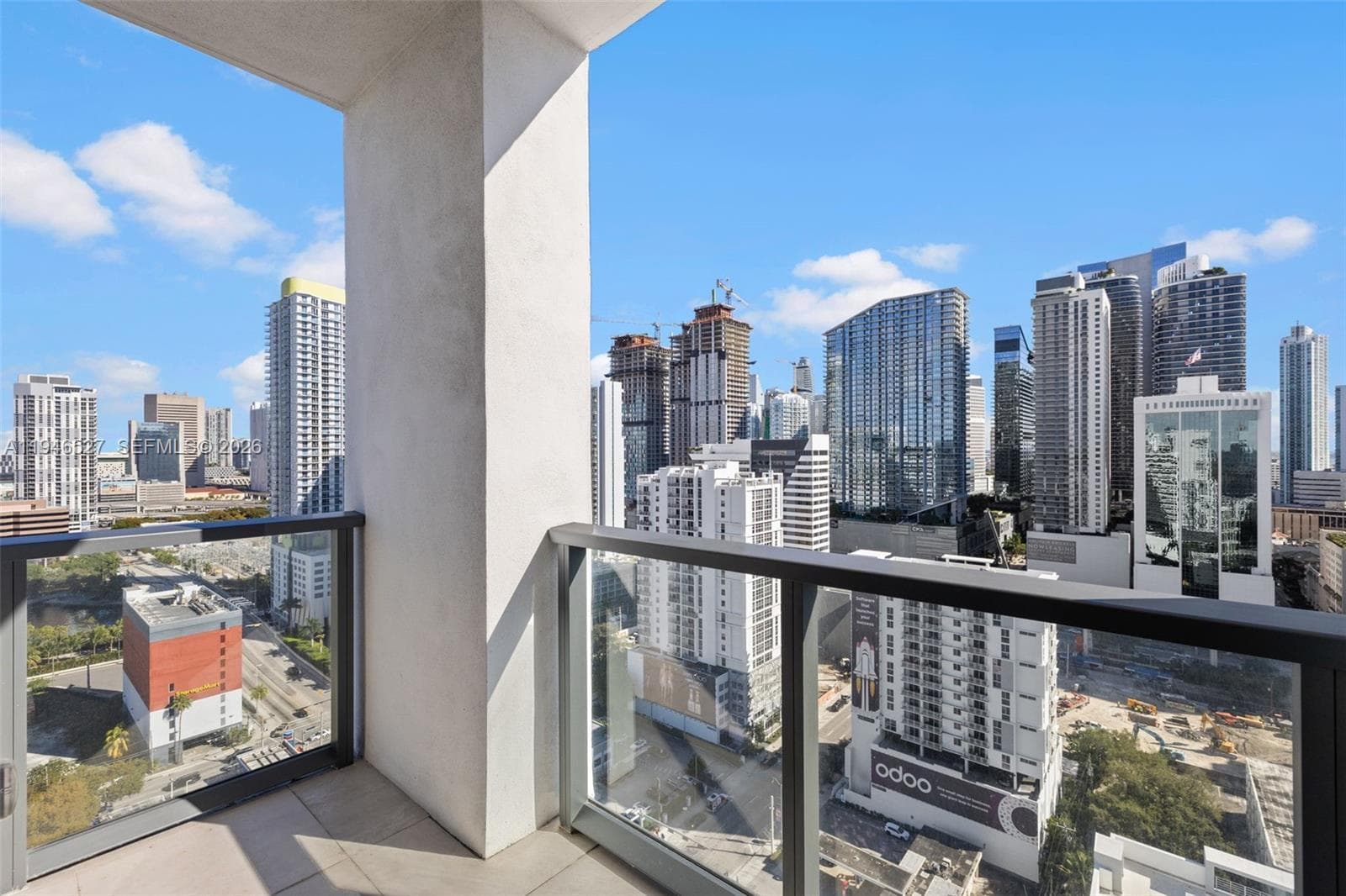 239 SW 9th St # 2304, Miami FL 33130 — 2
