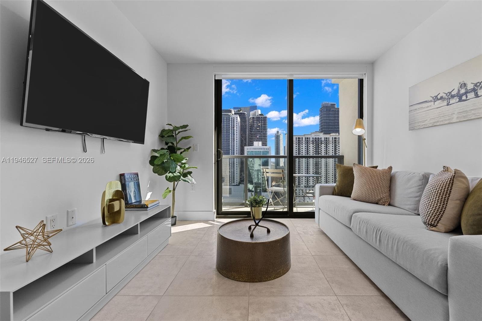 239 SW 9th St # 2304, Miami FL 33130 — 26