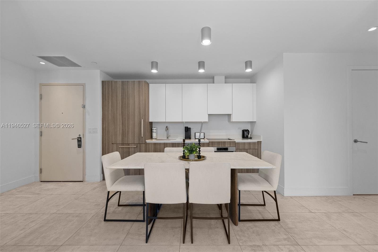 239 SW 9th St # 2304, Miami FL 33130 — 7