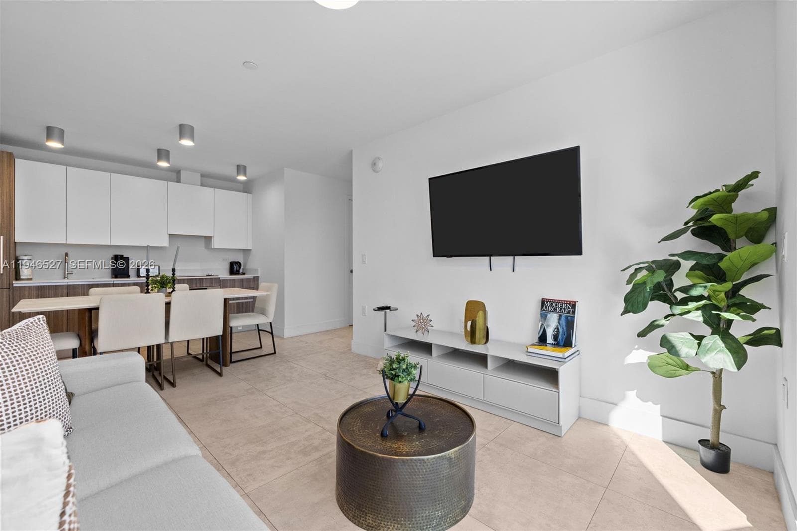 239 SW 9th St # 2304, Miami FL 33130 — 28
