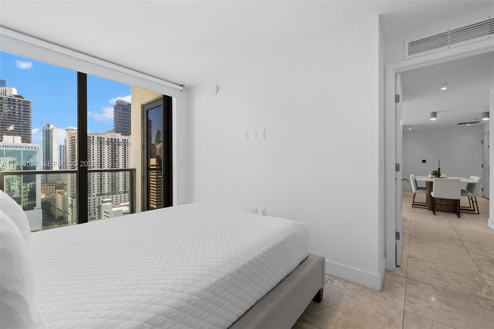 239 SW 9th St # 2304, Miami FL 33130 — 15