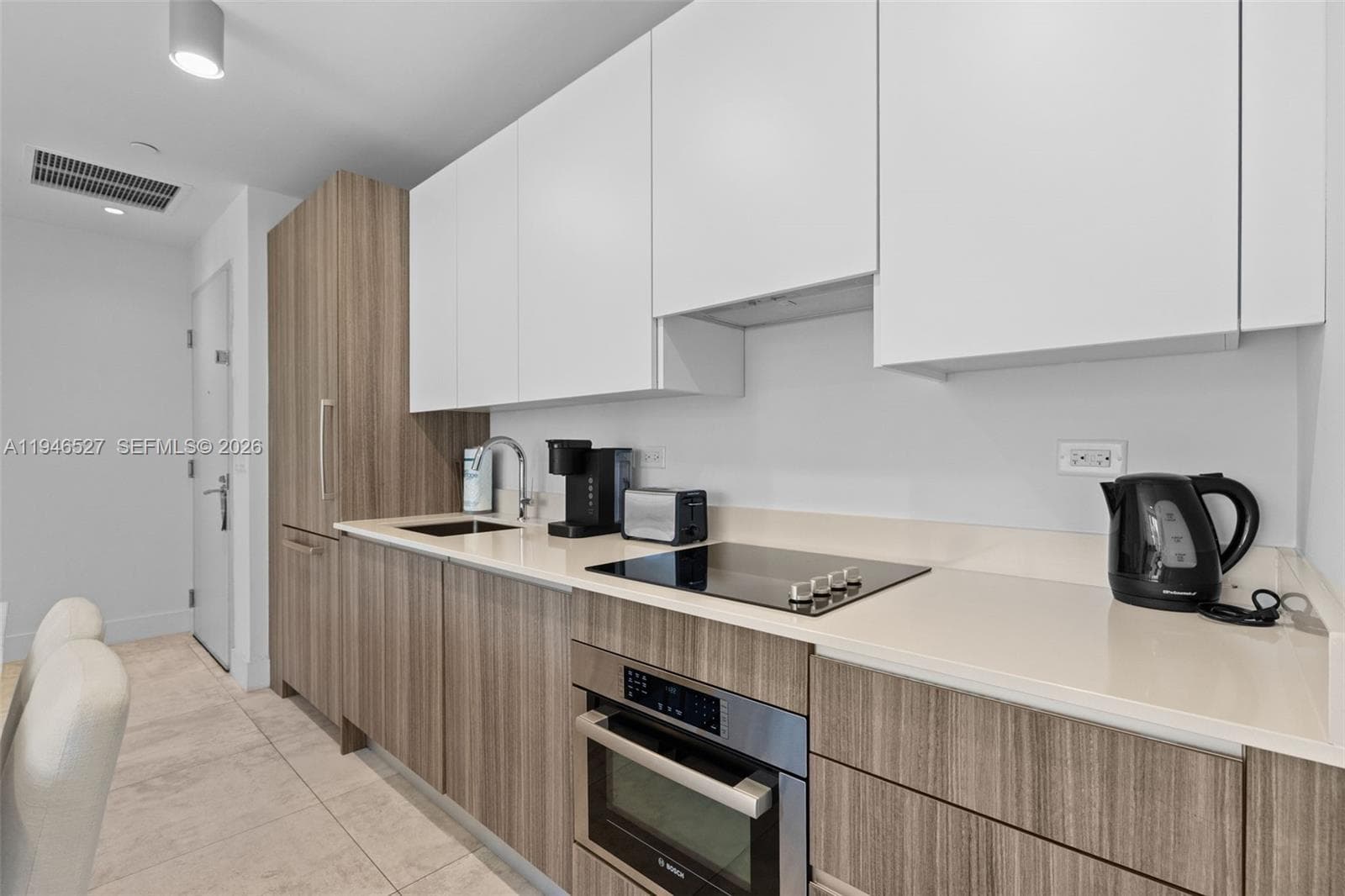 239 SW 9th St # 2304, Miami FL 33130 — 8