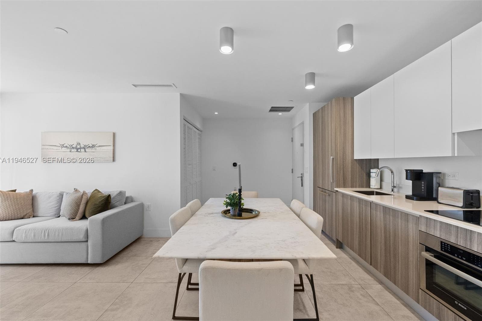 239 SW 9th St # 2304, Miami FL 33130 — 21