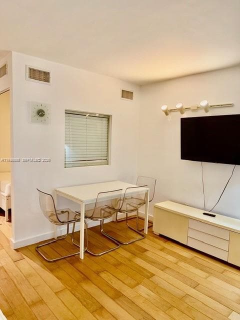 945 Meridian Ave # 3, Miami Beach FL 33139 — 2