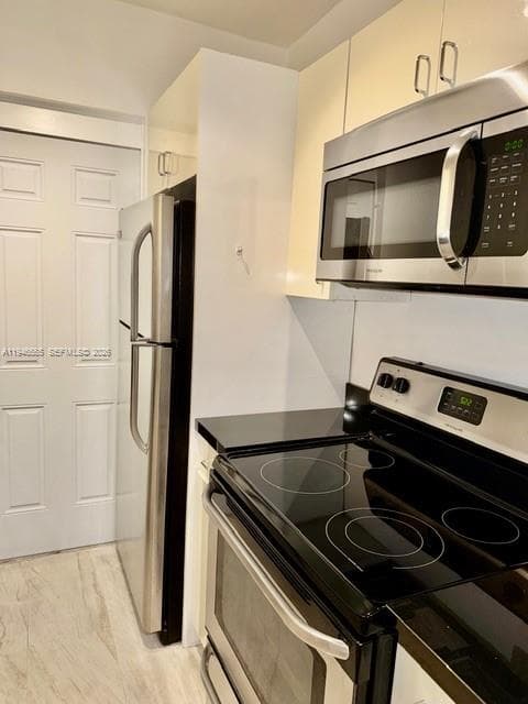 945 Meridian Ave # 3, Miami Beach FL 33139 — 7