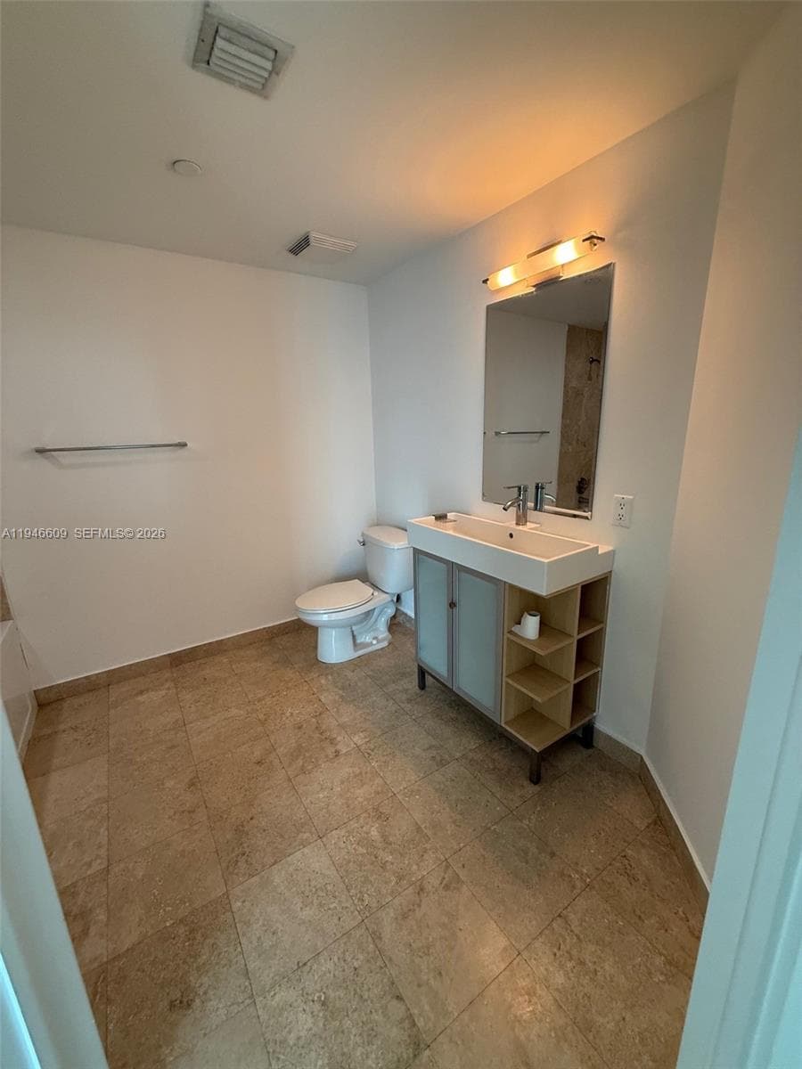 350 S Miami Ave # 2603, Miami FL 33130 — 3