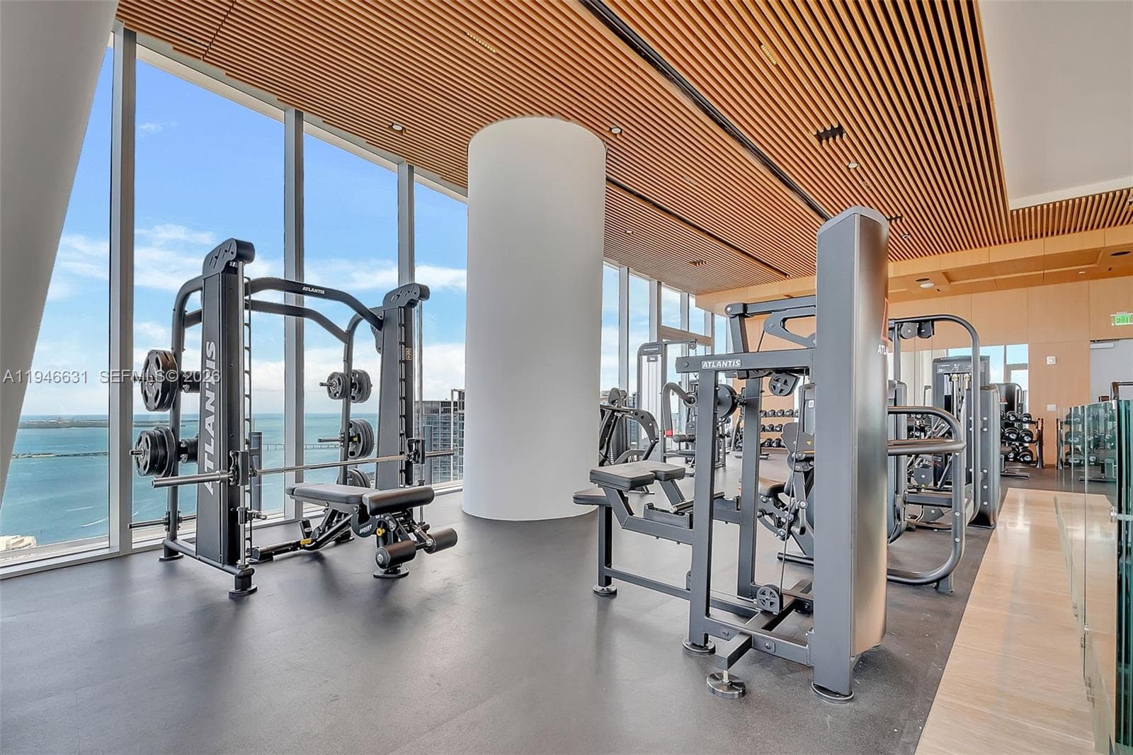 300 Biscayne Blvd Way # 2808, Miami FL 33131 — 33