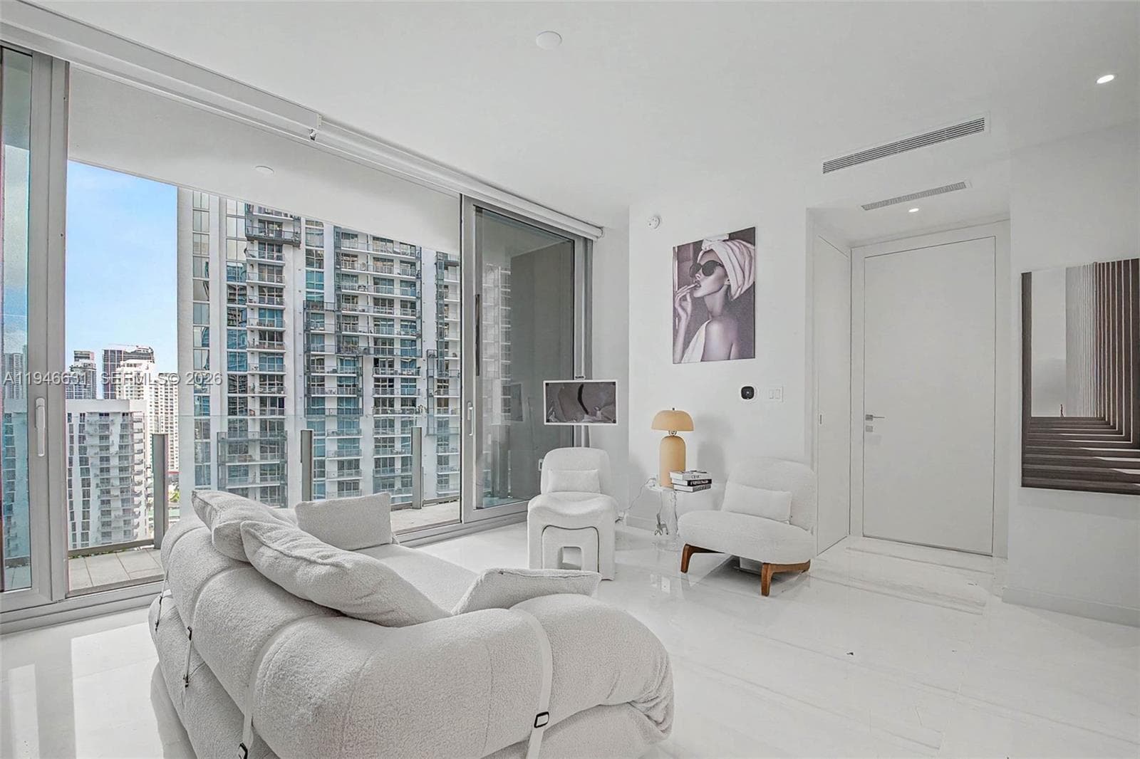 300 Biscayne Blvd Way # 2808, Miami FL 33131 — 4