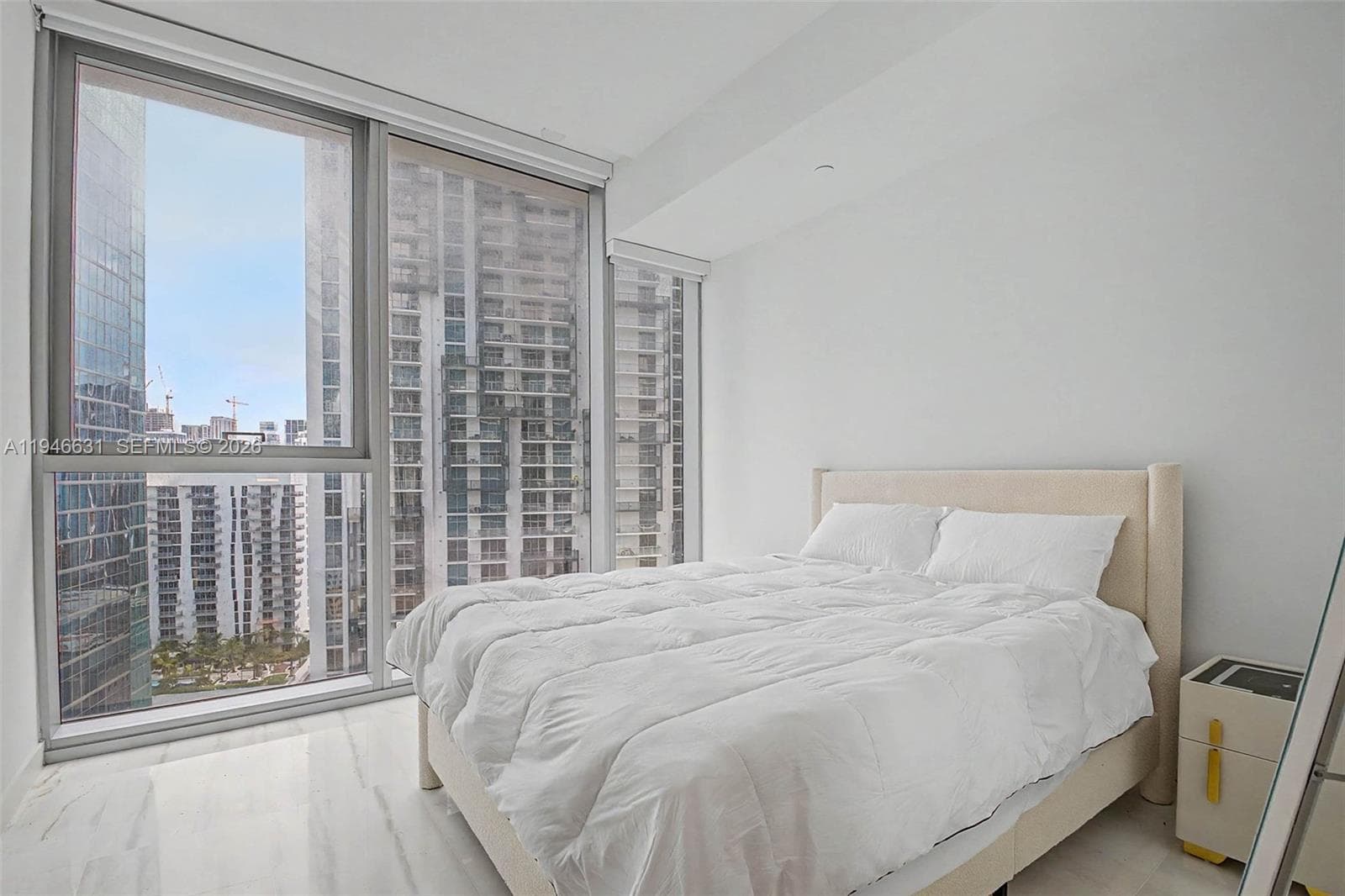 300 Biscayne Blvd Way # 2808, Miami FL 33131 — 8