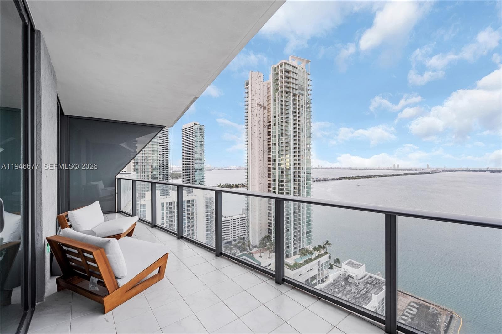 460 NE 28th St # 3002, Miami FL 33137 — 1