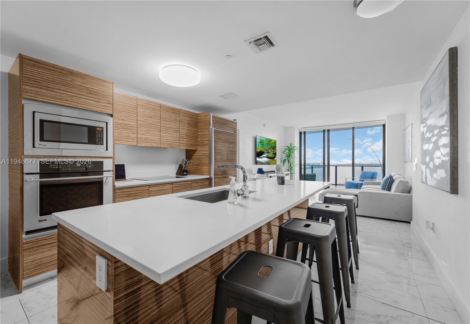 460 NE 28th St # 3002, Miami FL 33137 — 9