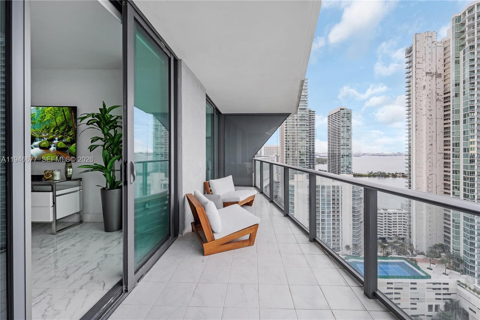 460 NE 28th St # 3002, Miami FL 33137 — 18