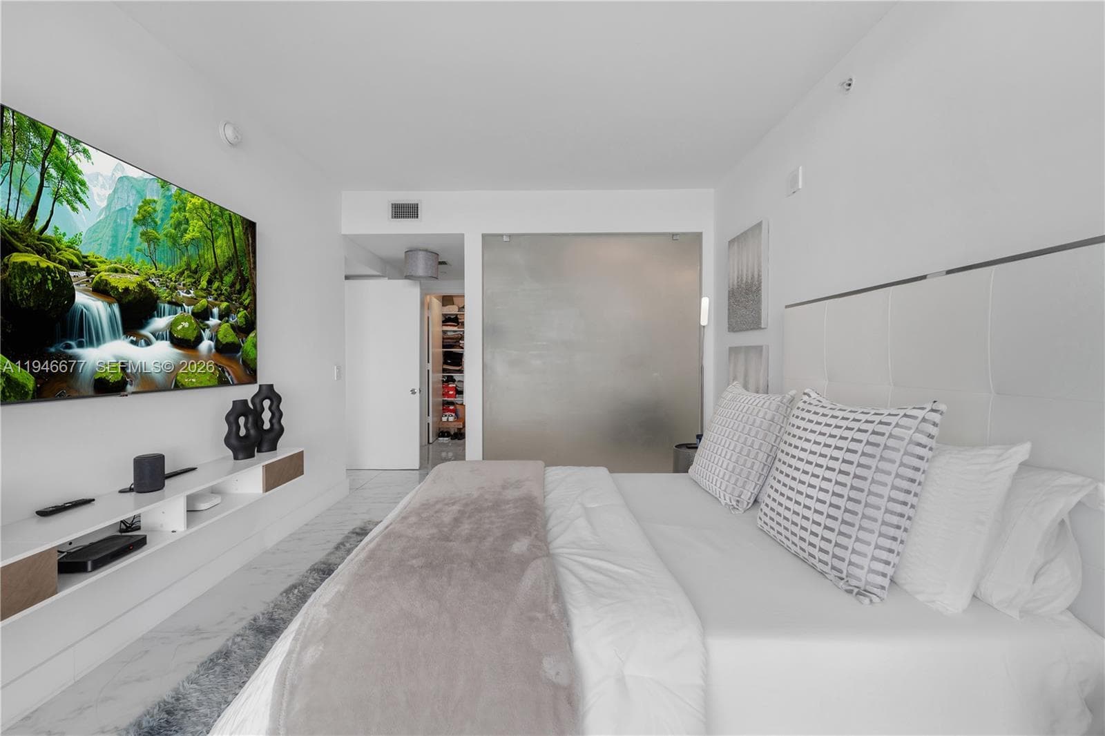 460 NE 28th St # 3002, Miami FL 33137 — 25