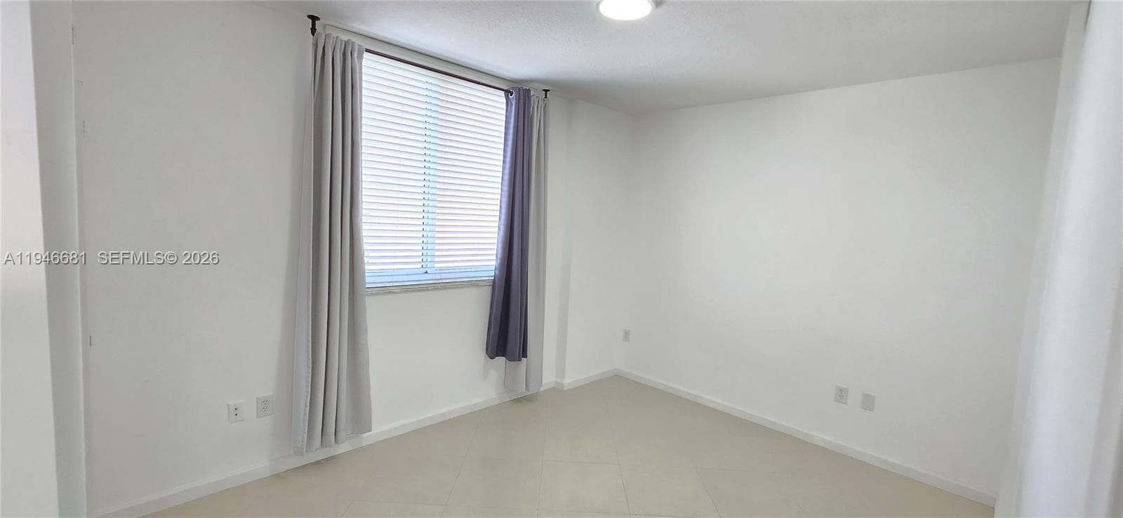 2775 NE 187th St # 506, Aventura FL 33180 — 27