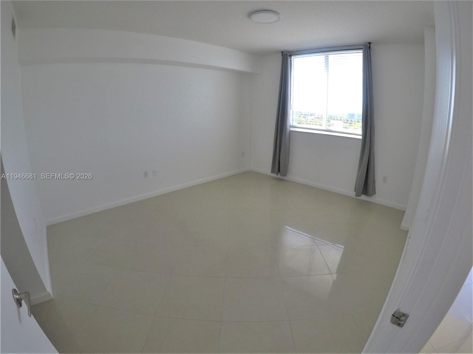 2775 NE 187th St # 506, Aventura FL 33180 — 17