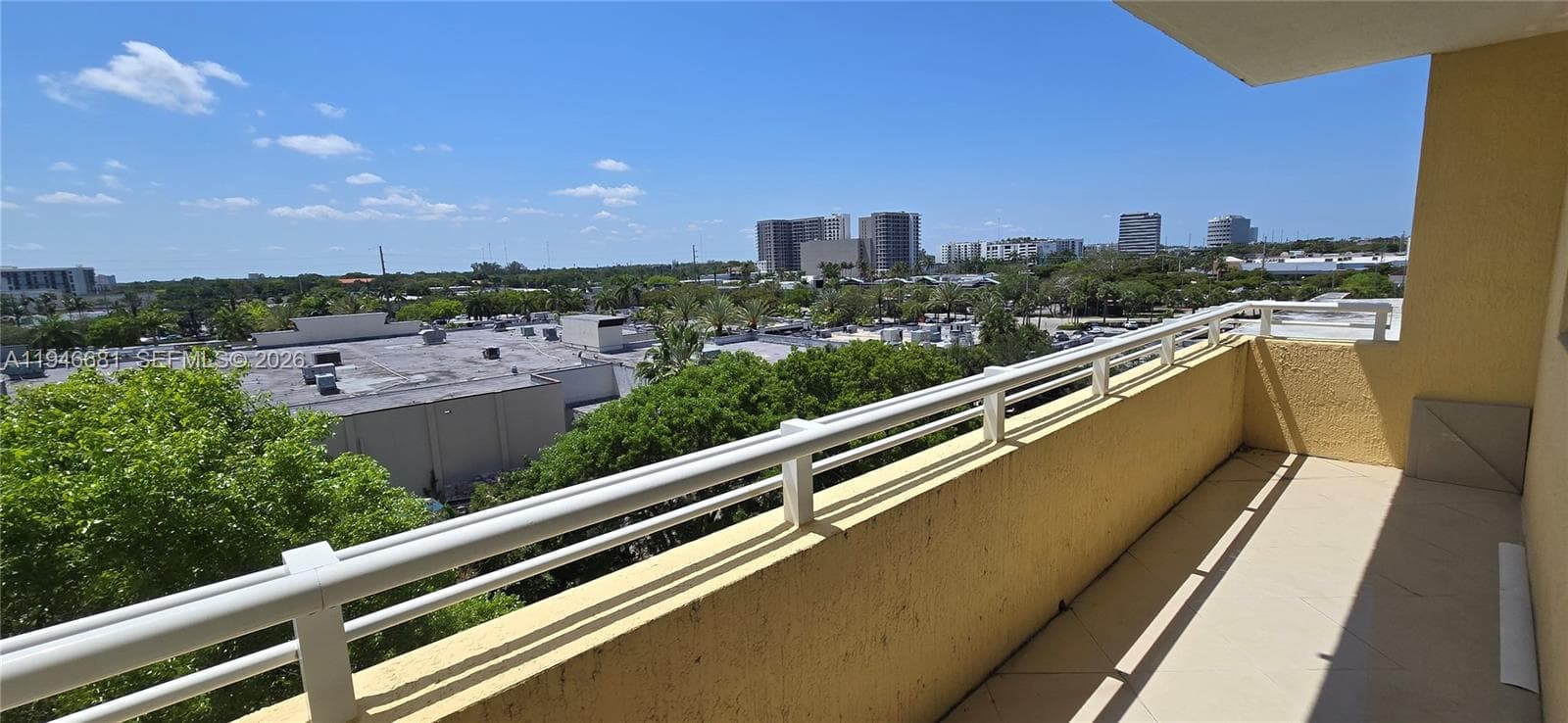 2775 NE 187th St # 506, Aventura FL 33180 — 39