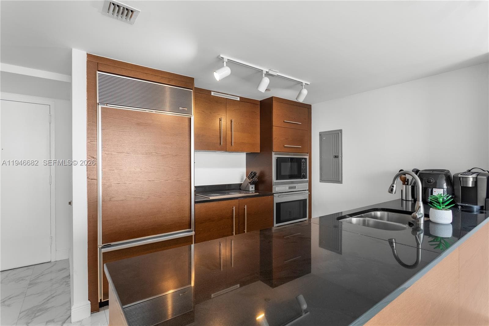 465 Brickell Ave # 5505, Miami FL 33131 — 2