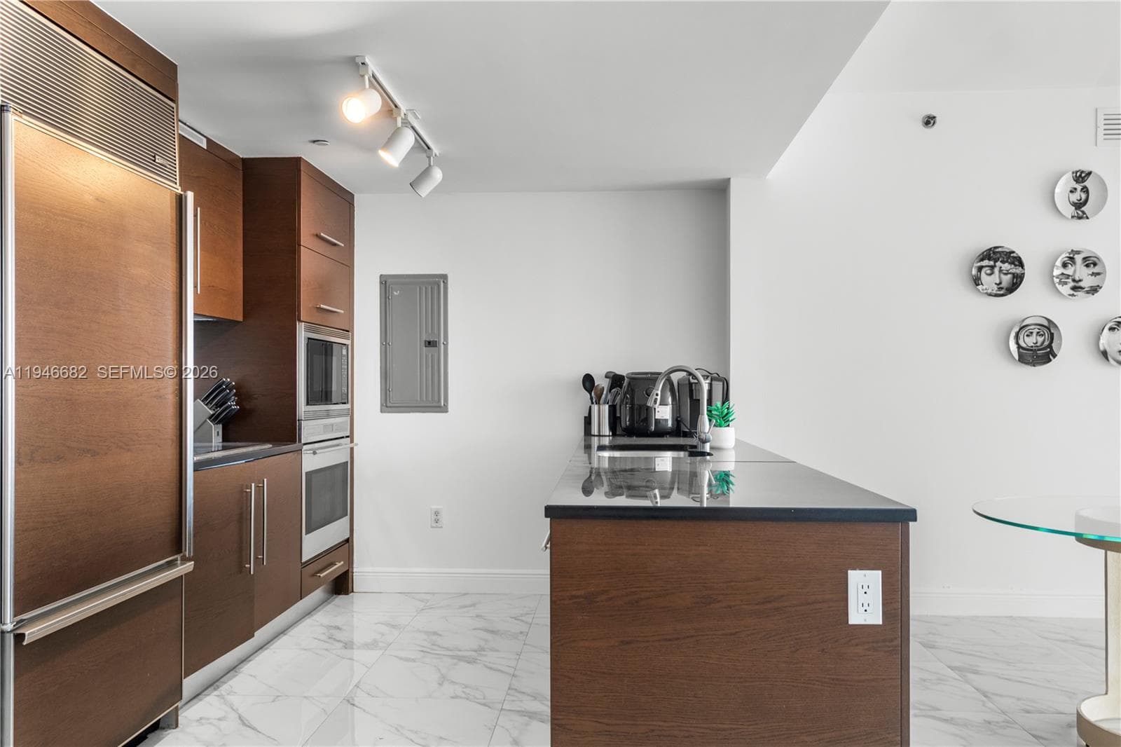 465 Brickell Ave # 5505, Miami FL 33131 — 3