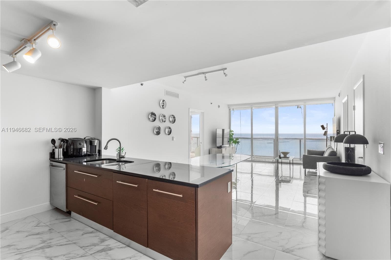 465 Brickell Ave # 5505, Miami FL 33131 — 1