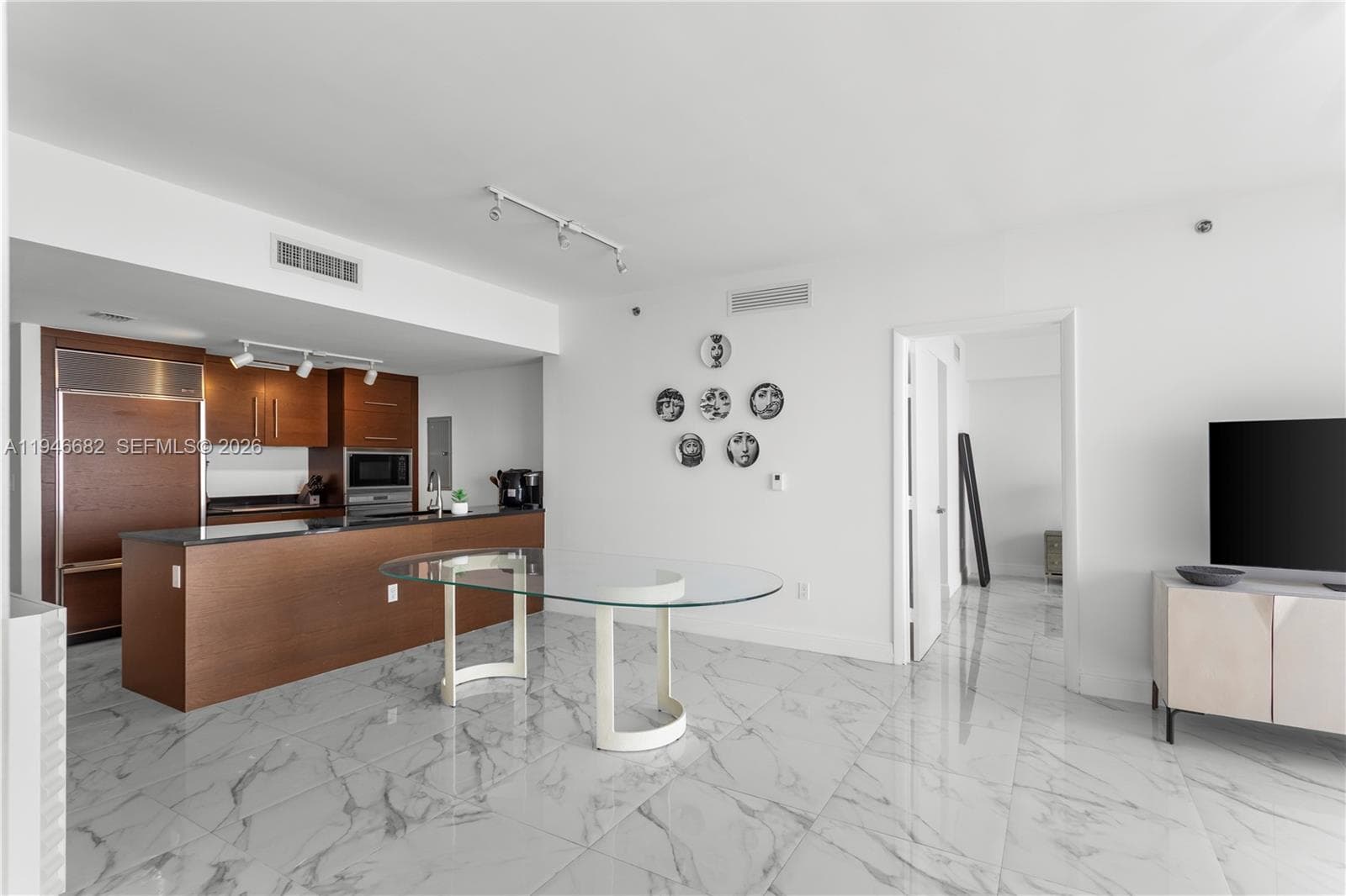 465 Brickell Ave # 5505, Miami FL 33131 — 10