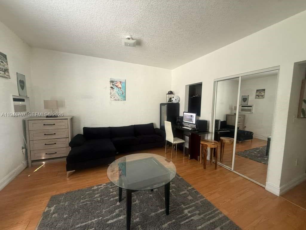 820 Euclid Ave # 206, Miami Beach FL 33139 — 14