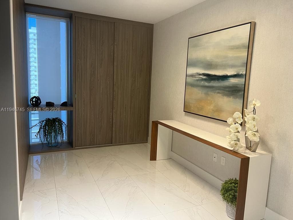 16385 Biscayne Blvd # 1415, North Miami Beach FL 33160 — 6