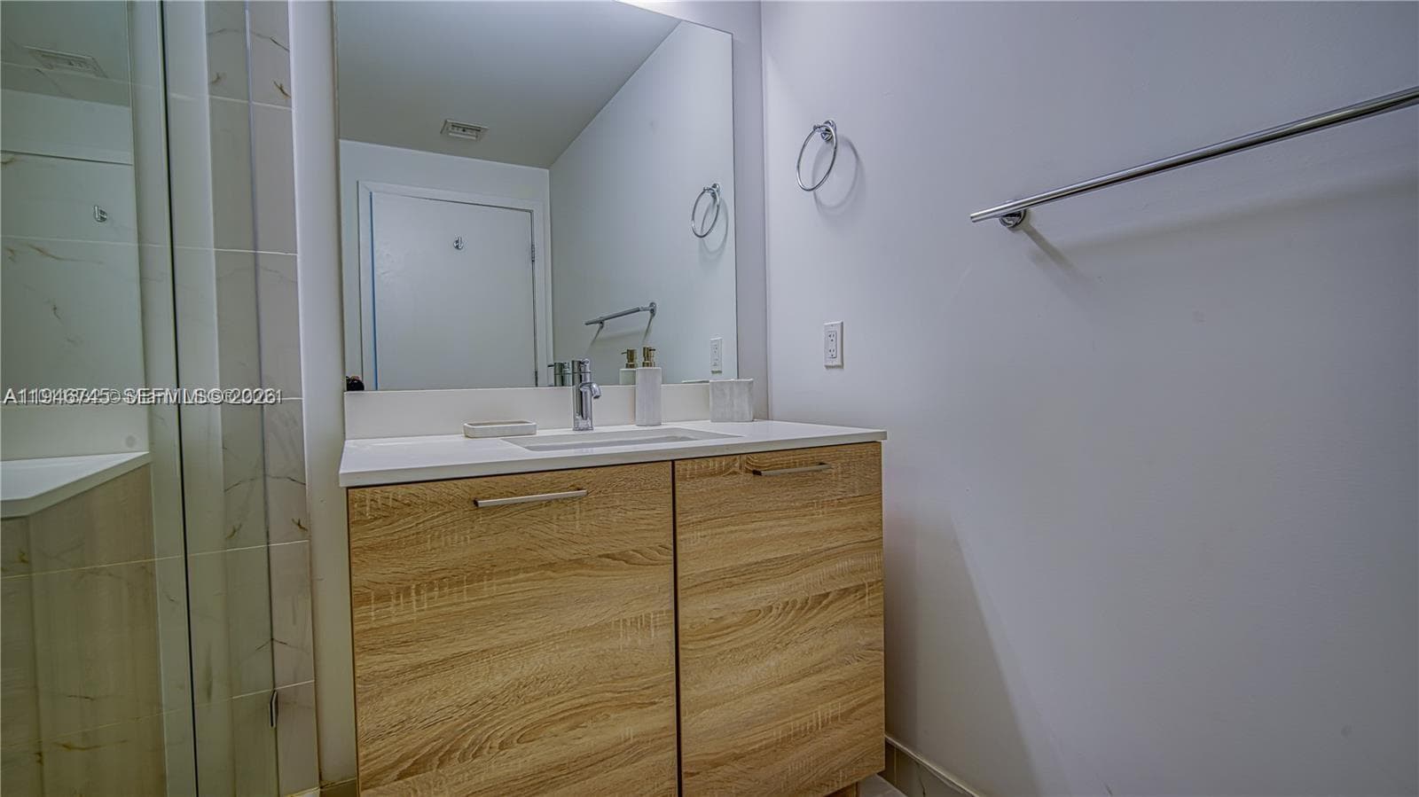 16385 Biscayne Blvd # 1415, North Miami Beach FL 33160 — 15