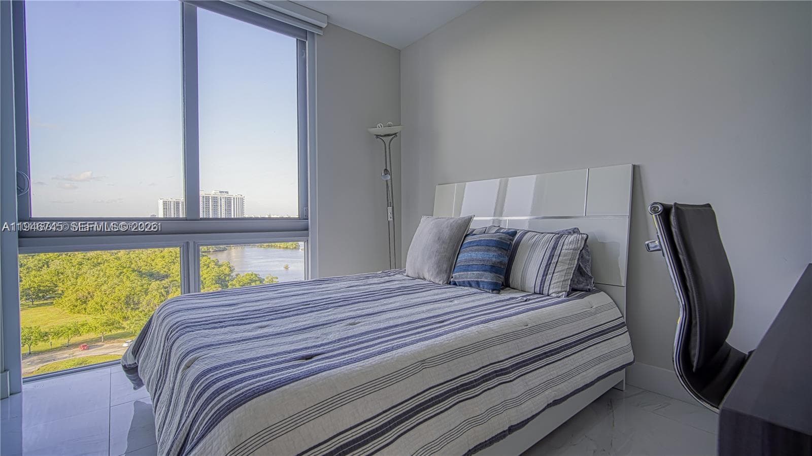 16385 Biscayne Blvd # 1415, North Miami Beach FL 33160 — 21