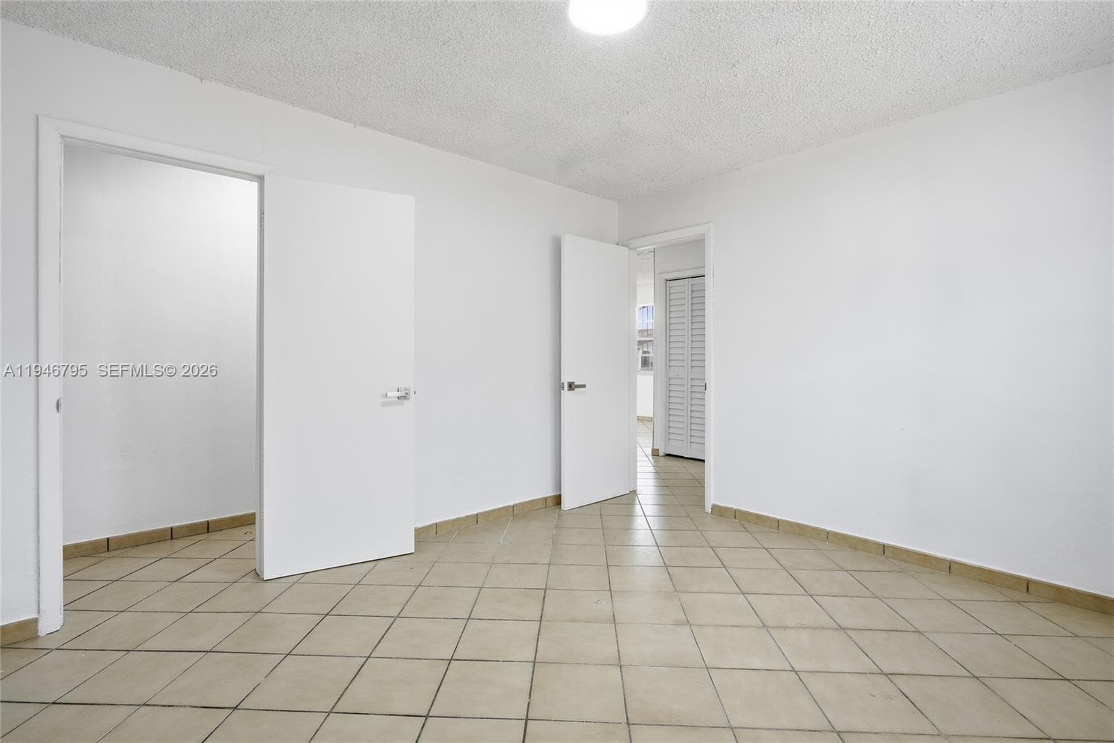 836 W 37th St, Hialeah FL 33012 — 16