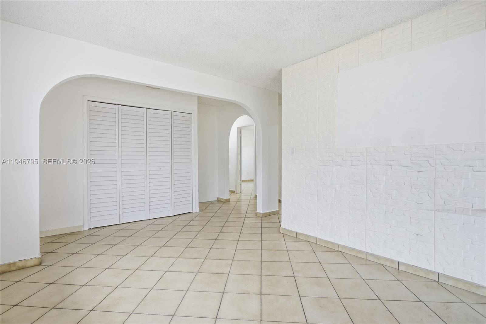 836 W 37th St, Hialeah FL 33012 — 12