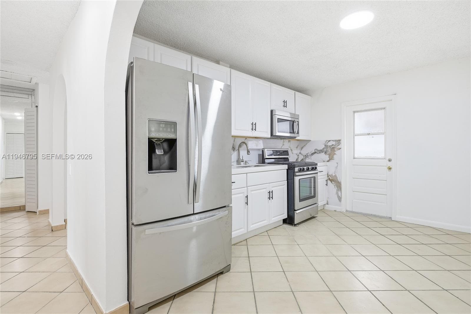 836 W 37th St, Hialeah FL 33012 — 7