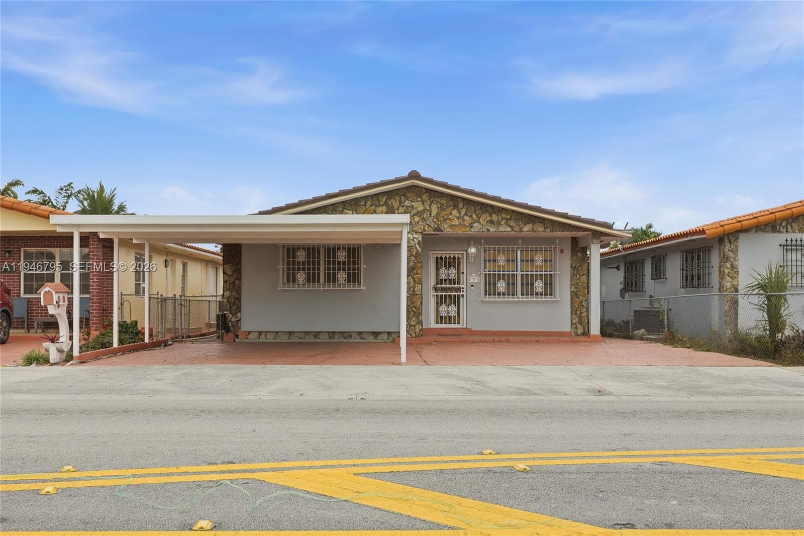 836 W 37th St, Hialeah FL 33012 — 1