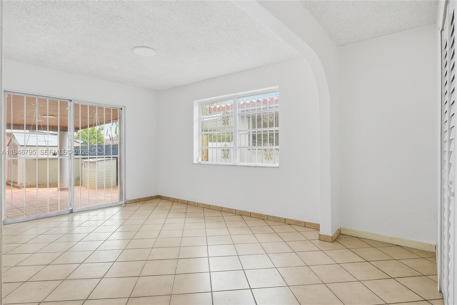 836 W 37th St, Hialeah FL 33012 — 10