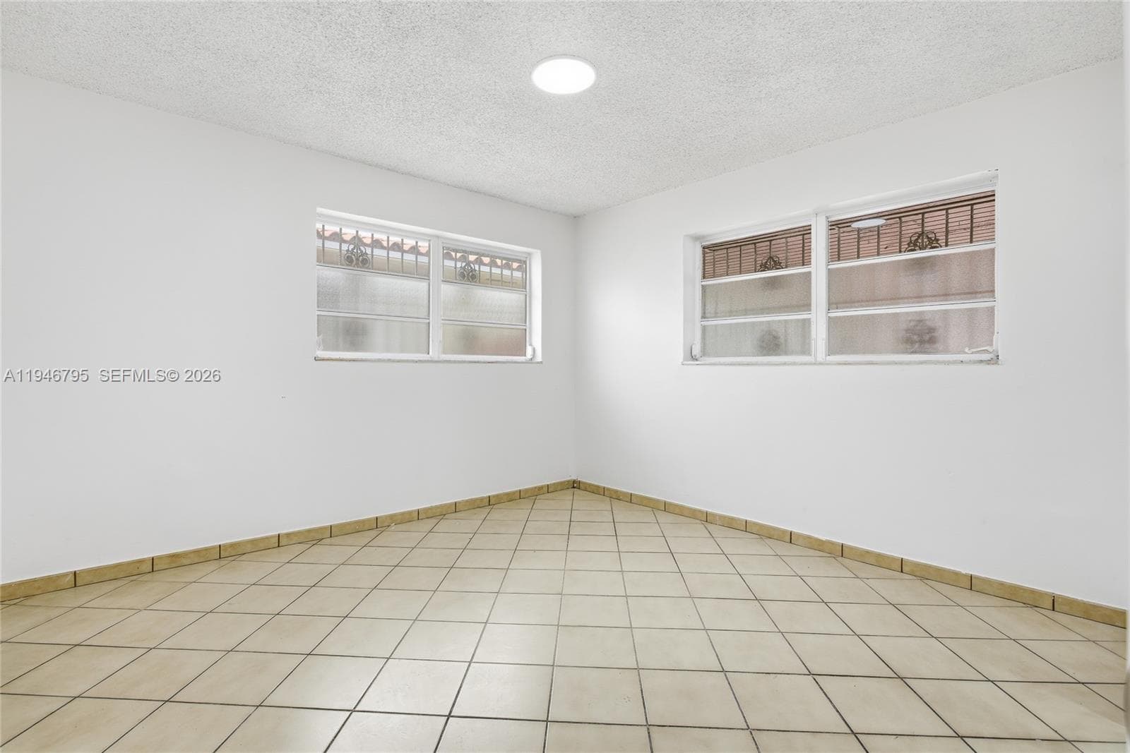 836 W 37th St, Hialeah FL 33012 — 18