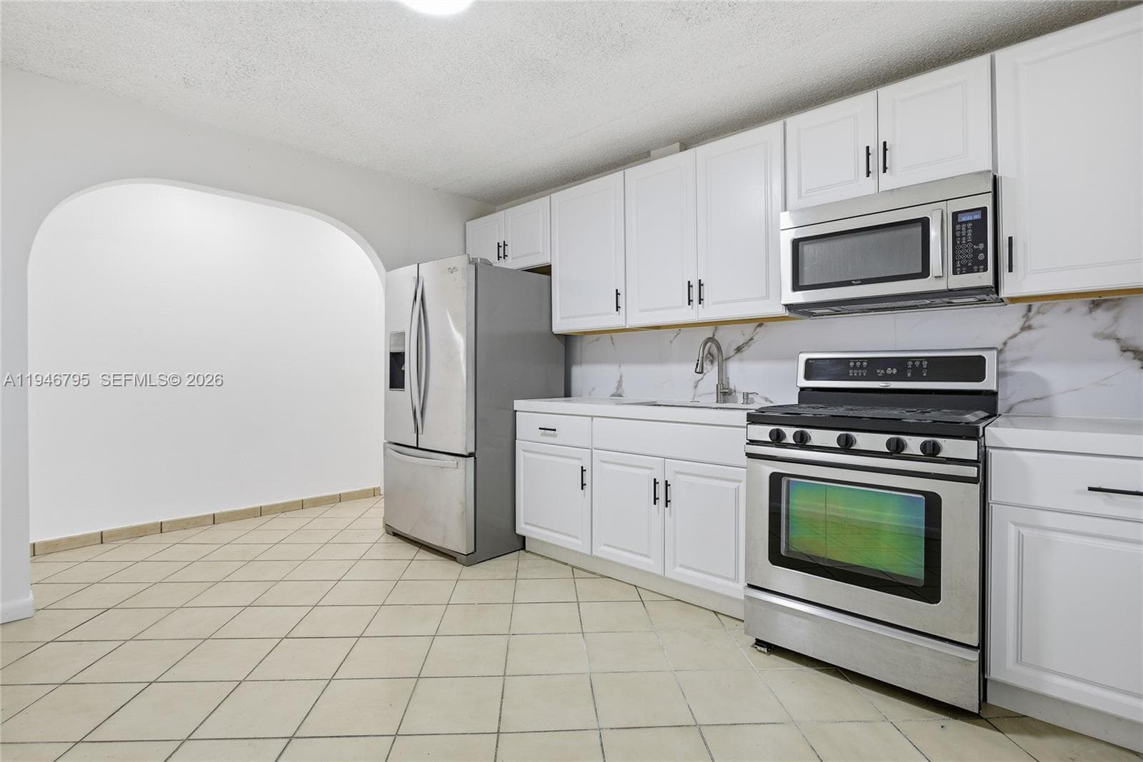 836 W 37th St, Hialeah FL 33012 — 8