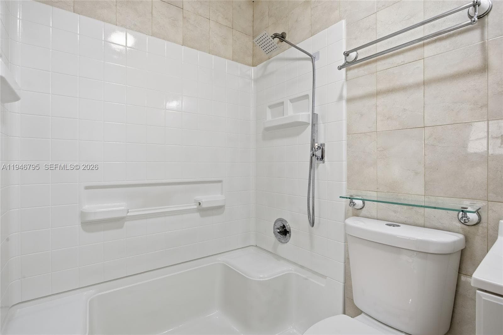 836 W 37th St, Hialeah FL 33012 — 21
