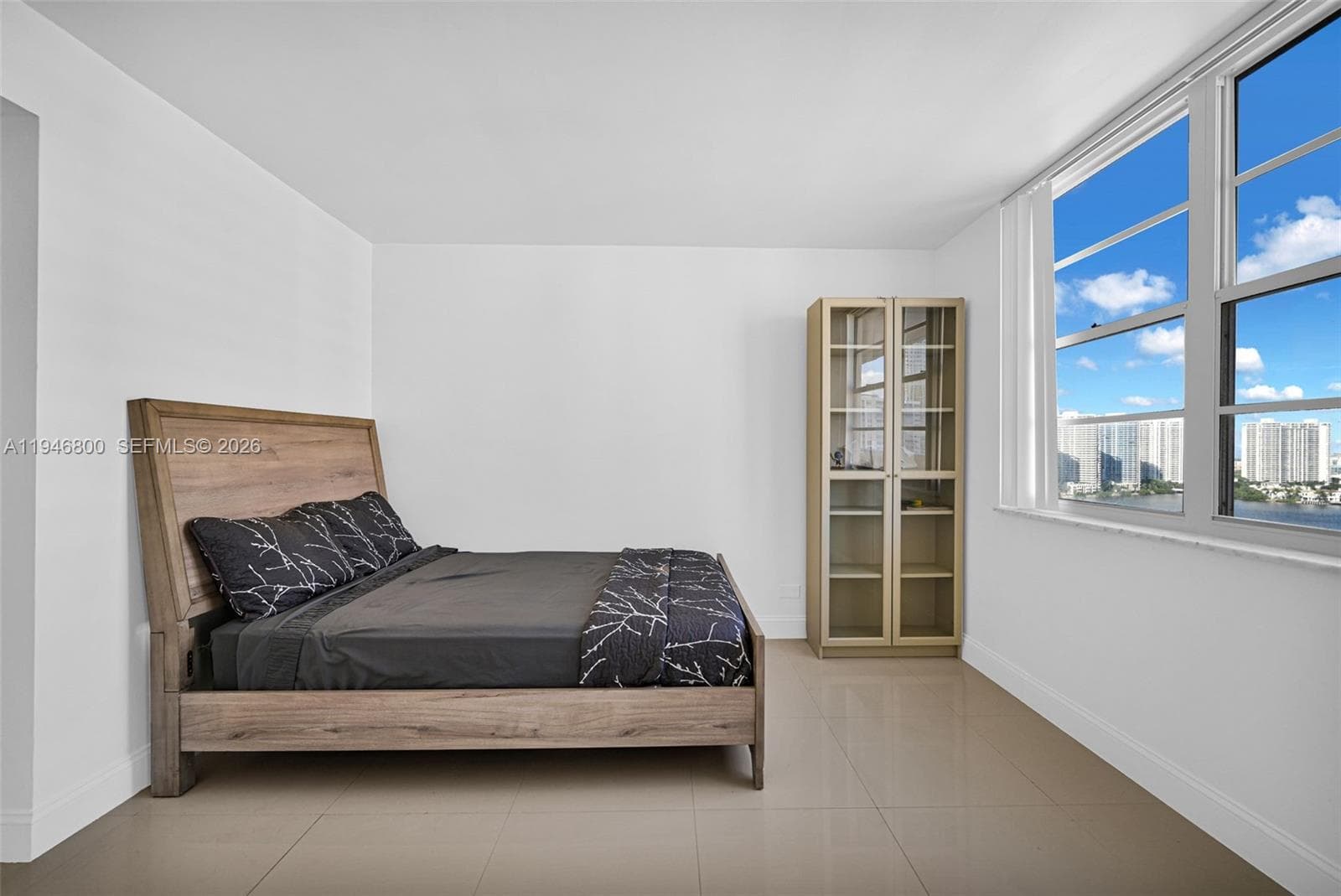 250 174th St # 1808, Sunny Isles Beach FL 33160 — 19